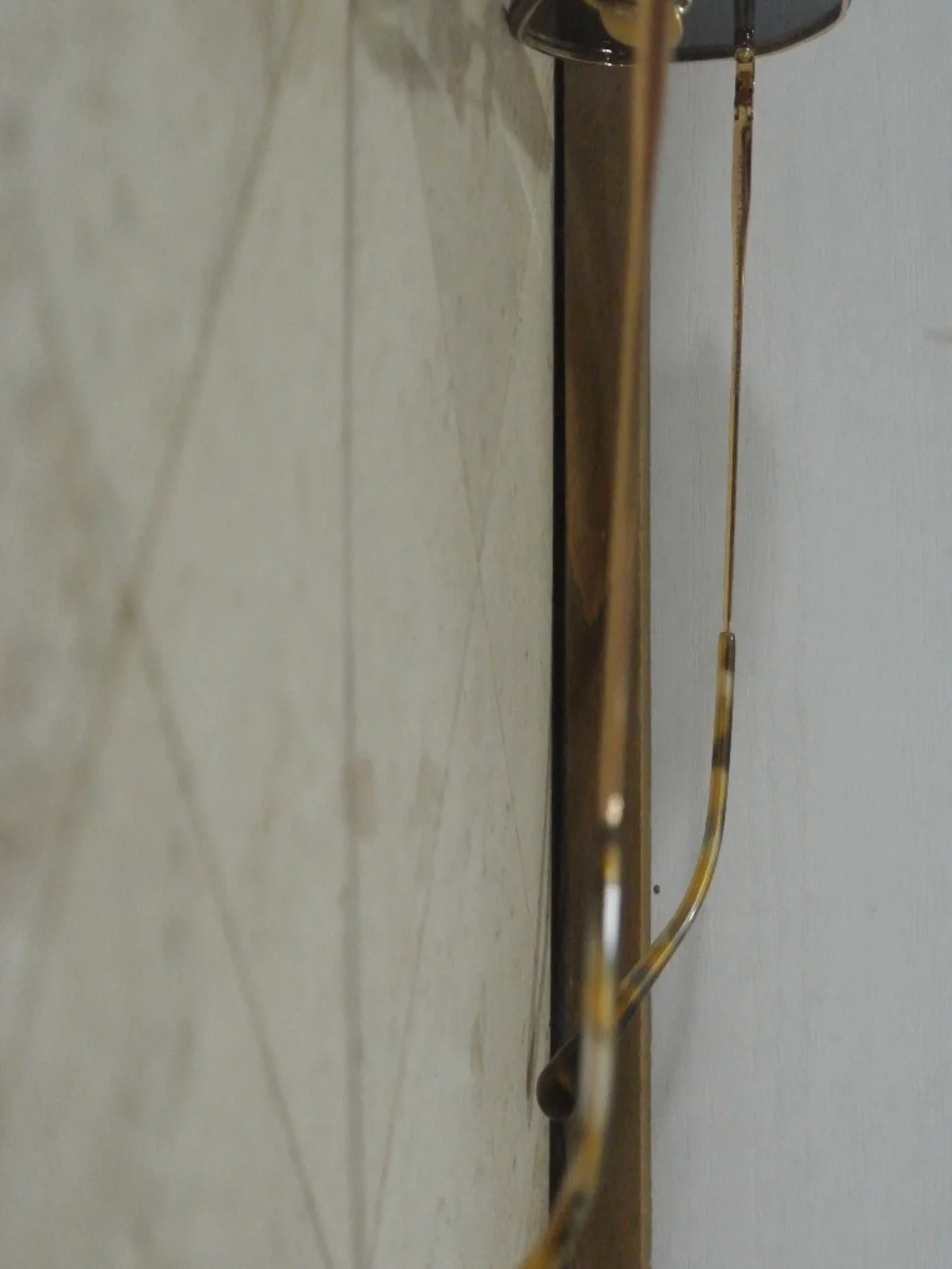 DIFF BLACK LENS GOLD TRIM AVIATOR SUNGLASSES